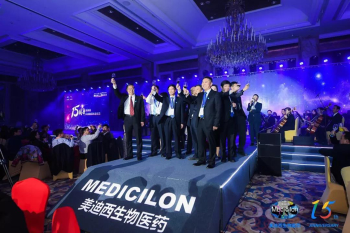 和记H88CEO陈春麟携高管团队敬酒