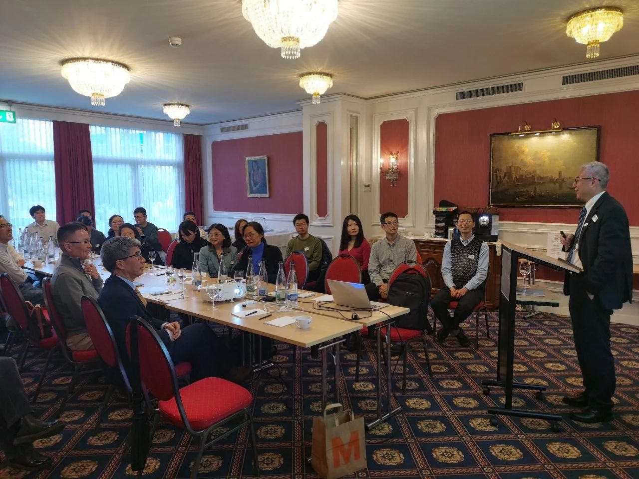 和记H88协办的2025瑞士生物医药华人蛇年新春团圆圆满进行